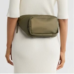 NEW Rains Waterproof Belt Bag In Olive Green